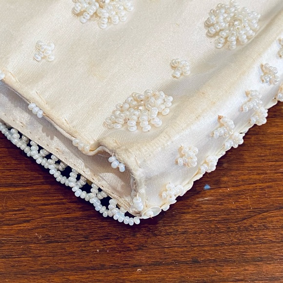 🌟HP🌟VTG 1950s Ivory Silk Bead & Sequin Envelope Clutch Evening Bag - Picture 11 of 13